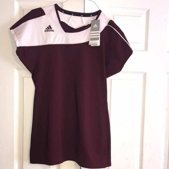 adidas Tops - NWT Women’s Adidas Volleyball Athletic Top